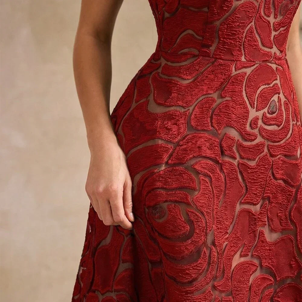 Burgundy Elegant Women's Lace Sleeveless Cut-Flower Embroidered Tulle Dress - Picture 5 of 5